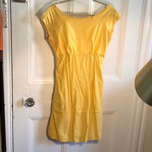 My favorite dress! Classic yellow